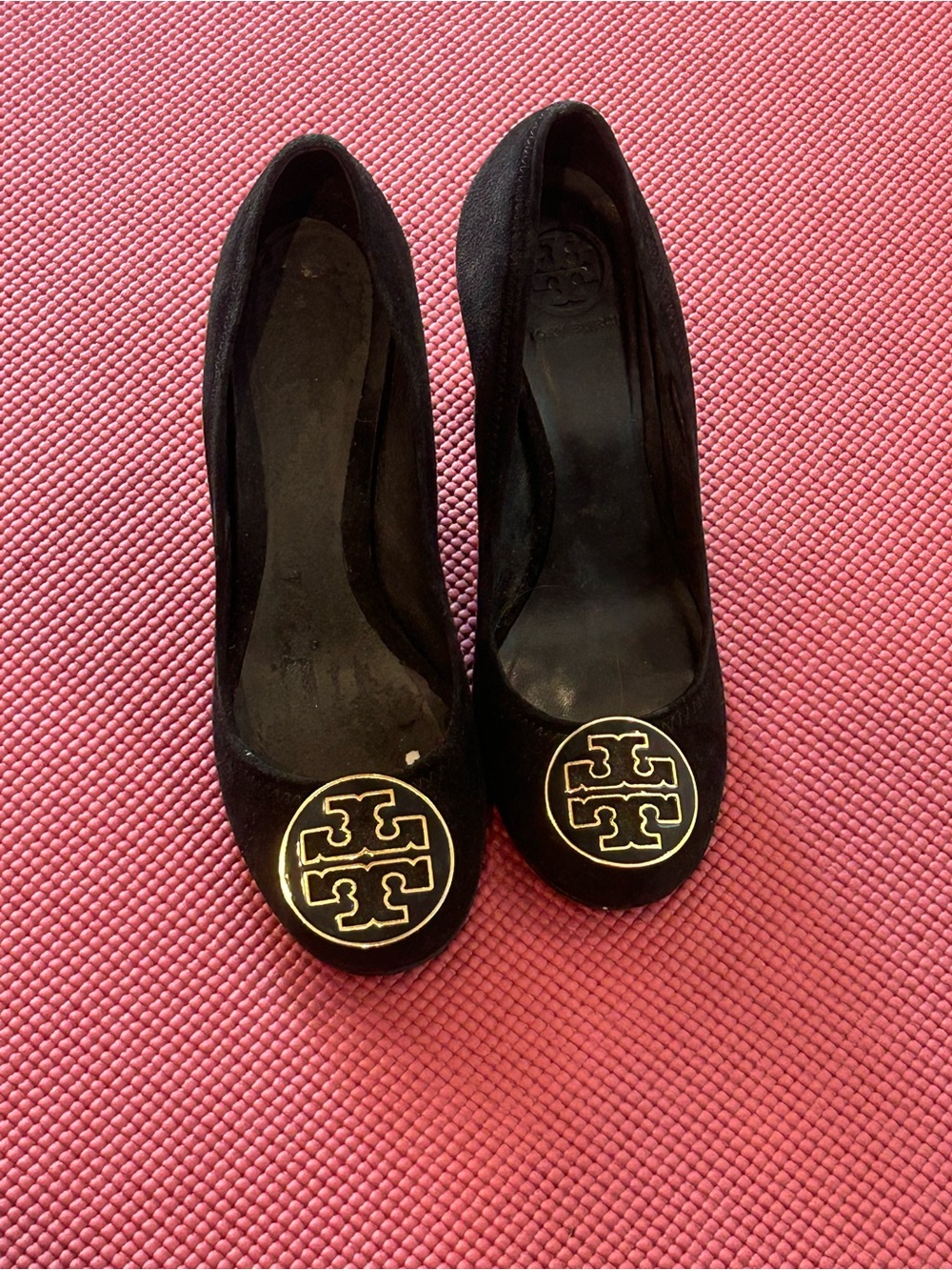 Tory Burch Black Suede Logo Cap-Toe heels